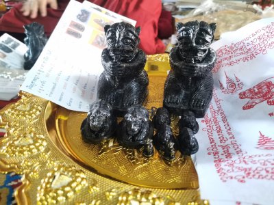 สี่หูห้าตา วัดพระธาตุดอยเขาควายแก้ว เชียงราย (ต้นตำหรับ) 3ซม. สี่หูห้าตา วัดพระธาตุดอยเขาควายแก้ว เชียงราย (ต้นตำหรับ) 3ซม.