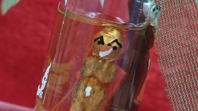 กุมารทองสร้างจากไม้มะยม-ขนุน มีกระดิ่งโด่งดัง สร้าง 99คู่ (สภาพน้ำท่วม)