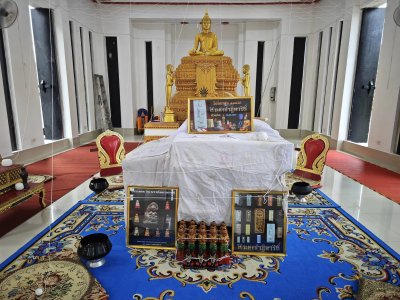 กุมารทองไม้ขนุนอุดผงพรายปาฏิหาริย์และสีผึ้ง รุ่น พรายโคตรเศรษฐี วัดโคกสูง สงขลา พ.ศ.2567 สร้าง 15 องค์ในโลก กุมารทองไม้ขนุนอุดผงพรายปาฏิหาริย์และสีผึ้ง รุ่น พรายโคตรเศรษฐี วัดโคกสูง สงขลา พ.ศ.2567 สร้าง 15 องค์ในโลก