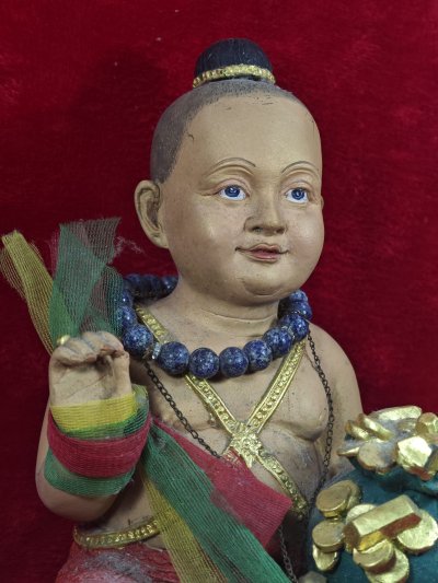 กุมารทองหลวงปู่แก้ว วัดสะพานไม้แก่น (ทองเหลืององค์ใหญ่สูงราวๆ12นิ้ว) อุดมวลสารตะกรุด 9 ดอก หายากมาก