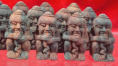 กุมารทอง Kumanthong​ ใครบอกกุมารดีๆ องค์ละ 99บ. ไม่มี (มีที่นี่แหละครับ) มีแค่ 20องค์เท่านั้น