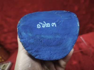 กุมารทองหลวงปู่แย้ม วัดสามง่าม รุ่น 101 ปี (มูลนิธิเจริญหลวงพ่อเต๋ คงทอง) ตัก 3 นิ้ว เนื้อดินเจ็ดป่าช้าสูตรวัด