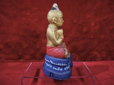 กุมารทองหลวงปู่แย้ม วัดสามง่าม รุ่น 101 ปี (มูลนิธิเจริญหลวงพ่อเต๋ คงทอง) ตัก 3 นิ้ว เนื้อดินเจ็ดป่าช้าสูตรวัด