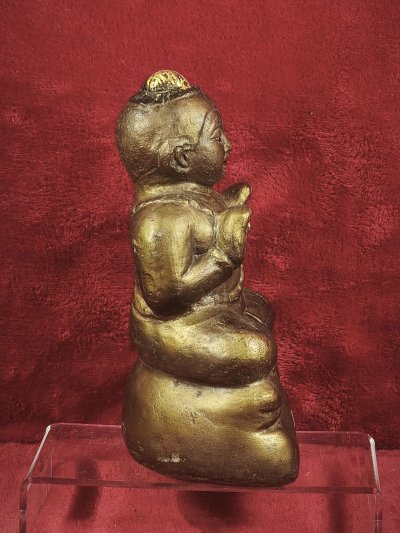กุมารทองโบราณ วัดถ้ำเขาเอียง เป็นเครื่องรางของขลังสายพุทธาค เกจิอาจารย์ที่สร้างโดย หลวงพ่ออิสสะโร แห่ง วัดถ้ำเขาเอียง ชลบุรี