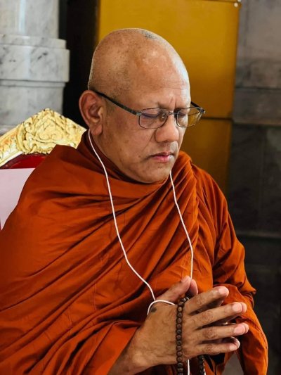 สีผึ้งสาริกาเทวดาคำนึง สุดยอดสาริกาสายวิชาเขาอ้อ พระอาจารย์​ประสูติ​ วัด​ใน​เตา​