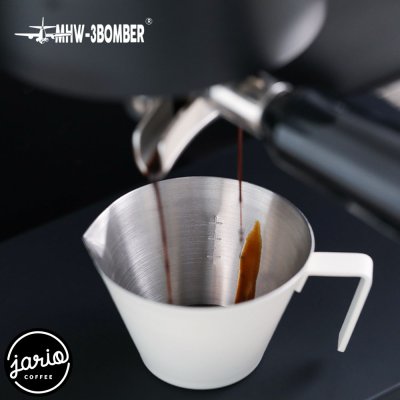 MHW-3BOMBER ถ้วยตวงสแตนเลสปากแหลม100ml MHW-3BOMBER Stainless Steel Measuring Cup