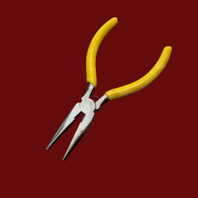 คีมขาเหลือง 5″ปากแหลม เรียบ