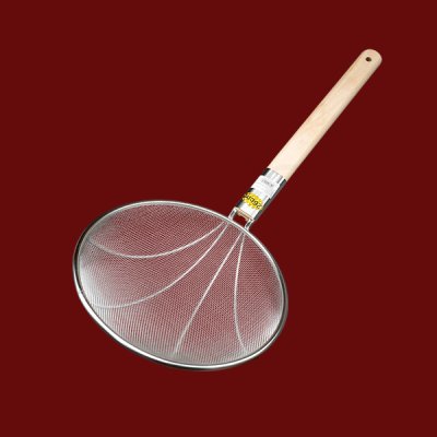 ตะแกรงด้ามไม้แบน 26 CM