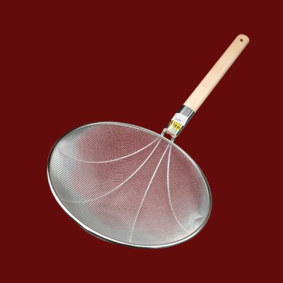 ตะแกรงด้ามไม้แบน 32 CM