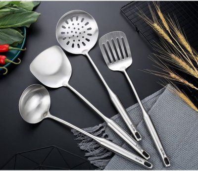 ชุดอุปกรณ์เครื่องครัว ชุดทำกับข้าว ทำจากสแตนเลส SUS304 ใช้ดี ใช้ทน ไม่เป็นสนิม  ตะหลิว ตะหลิวเชล กระบวย กระชอน ทัพพี กระบวยตักเส้น  ด้ามจับสูญญากาศ ไม่ร้อนมือ