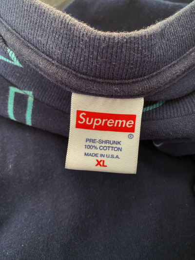 SUPREME UPSIDE DOWN NAVY T-SHIRT [XL]
