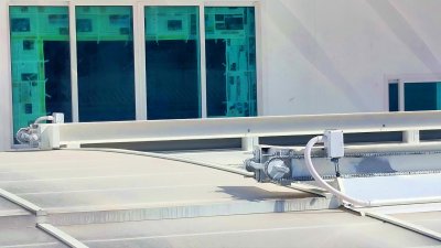 หลังคาเลื่อนโพลีคาร์บอเนต