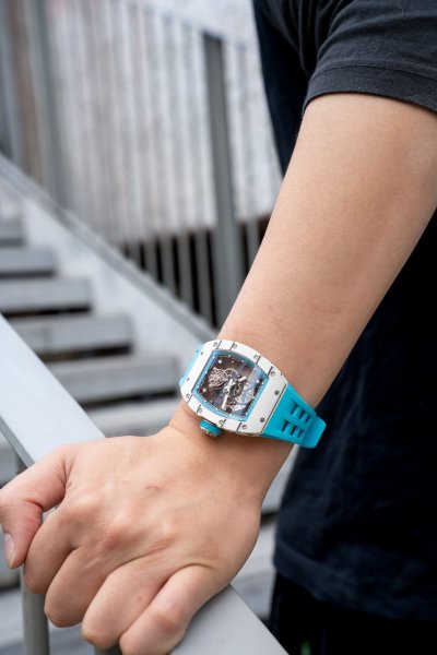 Prestige Carbon Fiber Tourbillon (Crystal Blue)