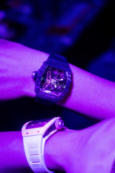 Assassin (Carbon Fiber Black)