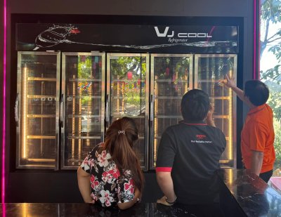 ตู้แช่เย็น 5 ประตู VJ COOL รุ่น DFC-05-275 ความจุ 2,162 ลิตร สีดำ ชั้นวางปรับระดับได้
