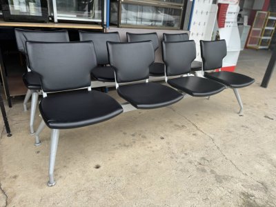 เก้าอี้พักคอย 4 ที่นั่งเบาะหนัง - มือสอง