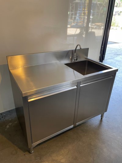 ซิงค์สแตนเลส 1 หลุม 1 ที่พัก (มีบาร์กั้น) ขนาด 60x120x100 cm