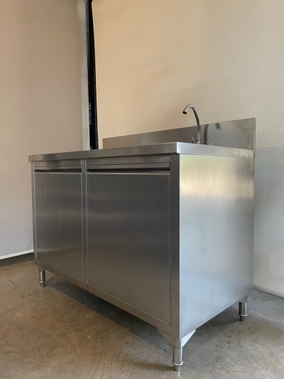 ซิงค์สแตนเลส 1 หลุม 1 ที่พัก (มีบาร์กั้น) ขนาด 60x120x100 cm