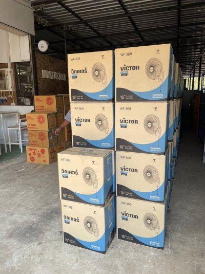 พัดลมติดผนัง 16 นิ้ว ยี่ห้อ VICTOR รุ่น WF-369 สีขาว (มือสองสภาพดี)