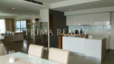 The River Condo - 3 Bedrooms High Floor