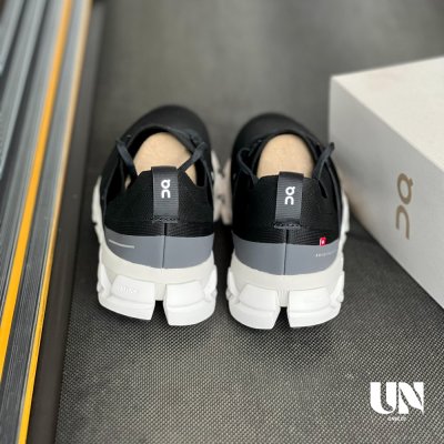 ON CLOUDSWIFT 3 ALL BLACK [MEN]
