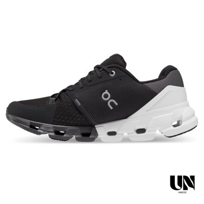 ON CLOUDFLYER 4 WIDE BLACK | WHITE [MEN]