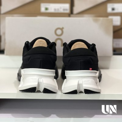 ON CLOUDFLYER 5 BLACK | WHITE [MEN]
