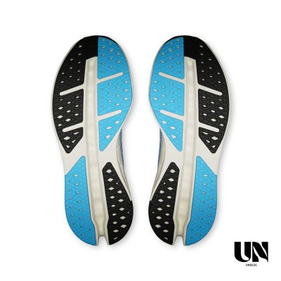 ON CLOUDSURFER MAX DUST | IVORY [MEN]