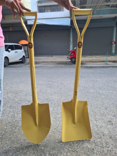 พลั่วเหล็กหนา สีครีม ช้าง CMK