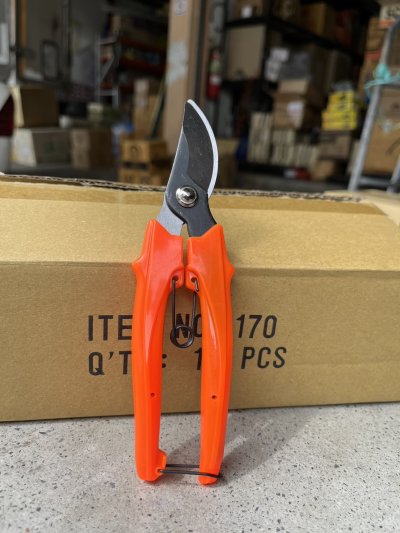 กรรไกรตัดกิ่ง tiger #180