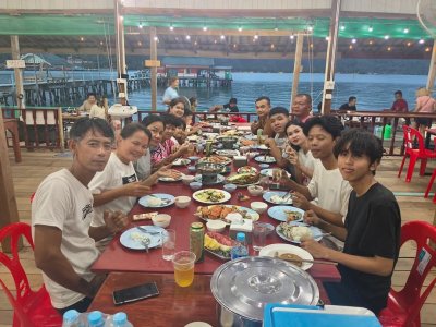 แพ็กเกจดำน้ำ พักผ่อน 3 วัน 2 คืน ชมฝูงปลา ปะการัง เกาะรัง นอนชิลล์ บ้านพักกลางทะเล วันแรก