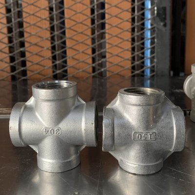 สี่ทาง สแตนเลสเกลียว BSPT SUS 304 | จามจุรี วาณิช