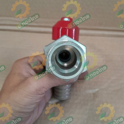 ก๊อกสนาม ก๊อกน้ำประปา ก๊อกเปิดปิดทองเหลือง ขนาด 1 นิ้ว ยี่ห้อ Sanwa ซันวา