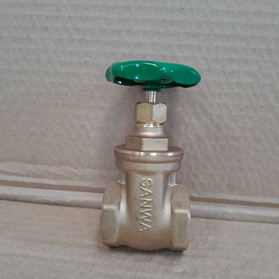 ประตูน้ำทองเหลือง แบบพวงมาลัย วาล์วปิดเปิด ขนาด 1 1/2 นิ้ว ยี่ห้อ SANWA