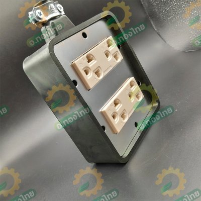 บล็อกยาง 4 x 4 พร้อมปลั๊กกราวค์คู่ รุ่น WNG 15923-7 สีดำ 16A 250V (Nationine)