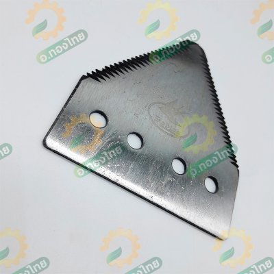 ใบมีดสามเหลี่ยม ใบมีดตัดหญ้า 2 ใบ (แถมน็อตจับใบมีด 4 ตัว)