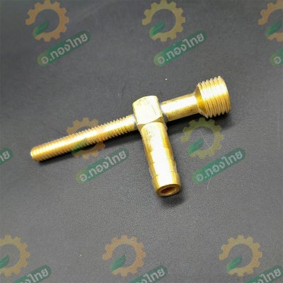 งอท้ายสายพ่นยา ข้อต่อสายพ่นยา 3 ทาง ติดรถไถ เกลียว 2 หุน (1/4 นิ้ว) - ทองเหลือง