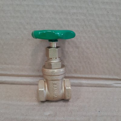 ประตูน้ำทองเหลือง แบบพวงมาลัย วาล์วปิดเปิด ขนาด 1/2 นิ้ว ยี่ห้อ SANWA