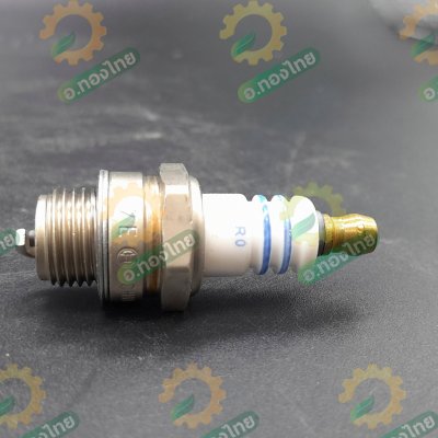 หัวเทียน BOSCH แท้ 100% รุ่น WS7E เครื่องพ่นยา 767 2 จังหวะ เครื่องตัดหญ้า เลื่อยยนต์