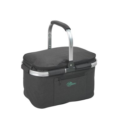 Picnic basket with temperature prevention