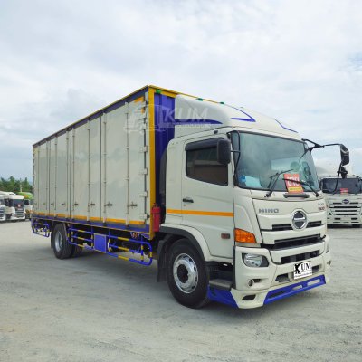 หกล้อตู้สิบบาน HINO FG 240 แรงม้า ปี 64 ไมล์น้อย