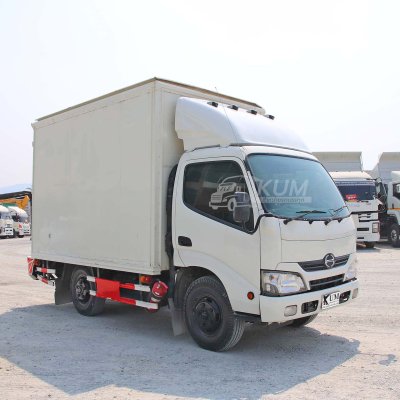 สี่ล้อตู้ HINO XZU 136 แรงม้า ปี 63 ราคาพิเศษ