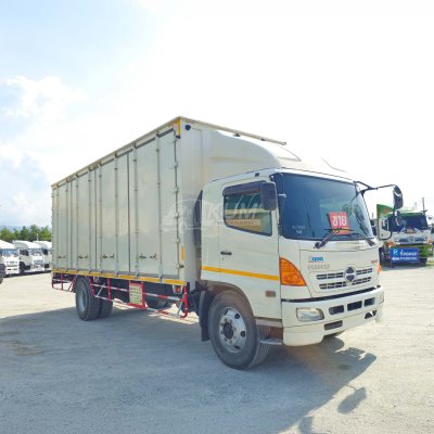 หกล้อตู้สิบบาน HINO FG 212 แรง ปี 55