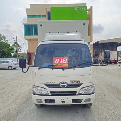สี่ล้อตู้ HINO XZU 136 แรง ปี 2563