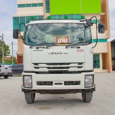 หัวคัสซี ISUZU FTR 240 แรง ปี 2566