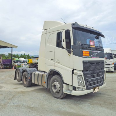 ผ่อน ลด ดอก สวยมากคันนี้ หัวลาก volvo 440 แรงม้า ปี61
