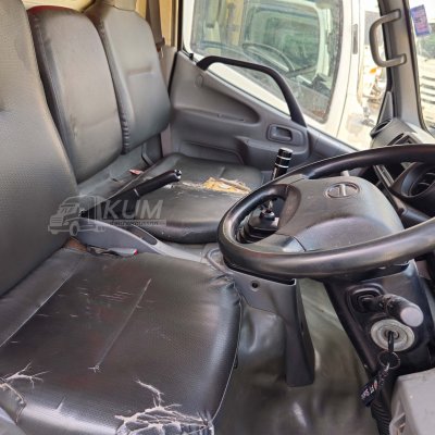 สี่ล้อตู้ HINO XZU 136 แรง ปี 2563