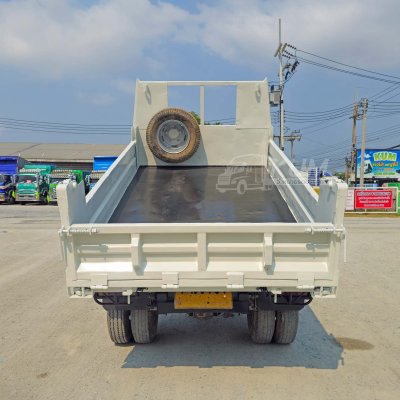 หกล้อดั้มพ์ ISUZU NMR 130 แรง ปี 2564