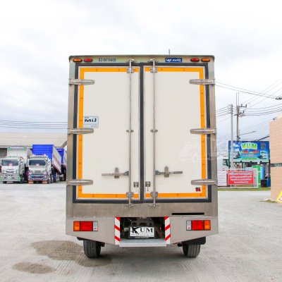 สี่ล้อตู้เย็น HINO XZU 136 แรง ปี 2566