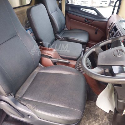 หกล้อโดยสาร HINO Dominator 175 แรงม้า ปี 63